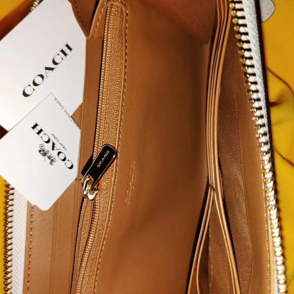 MOTHER'S DAY Coach Lipstick Wallet - Picture 2 of 4